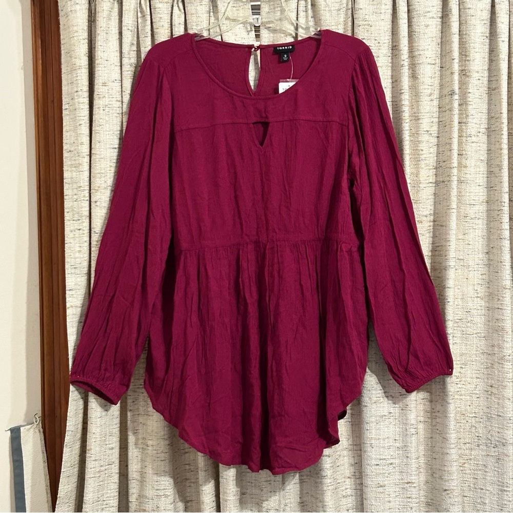 Torrid Babydoll Gauze Keyhole Front Tunic Top